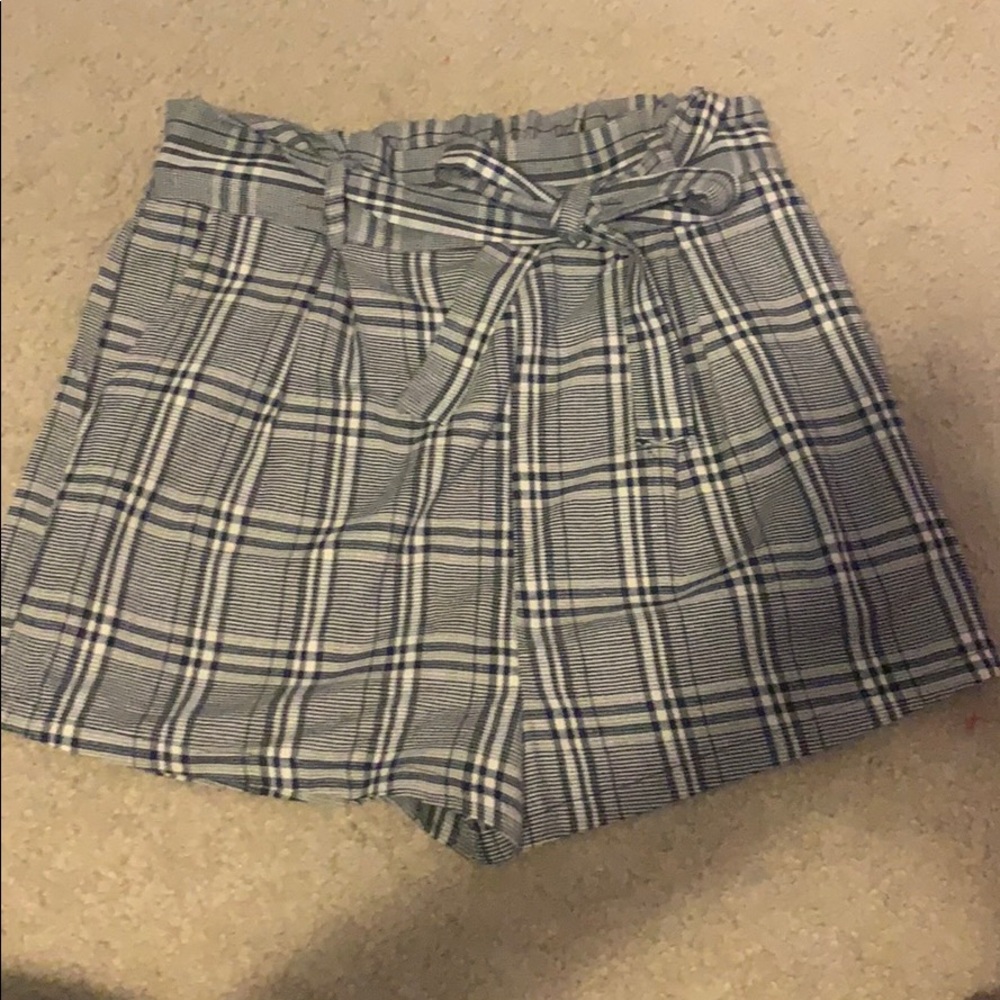 Mod On Trend shorts.